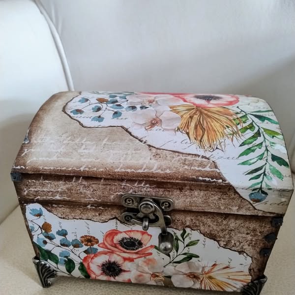Baú floral